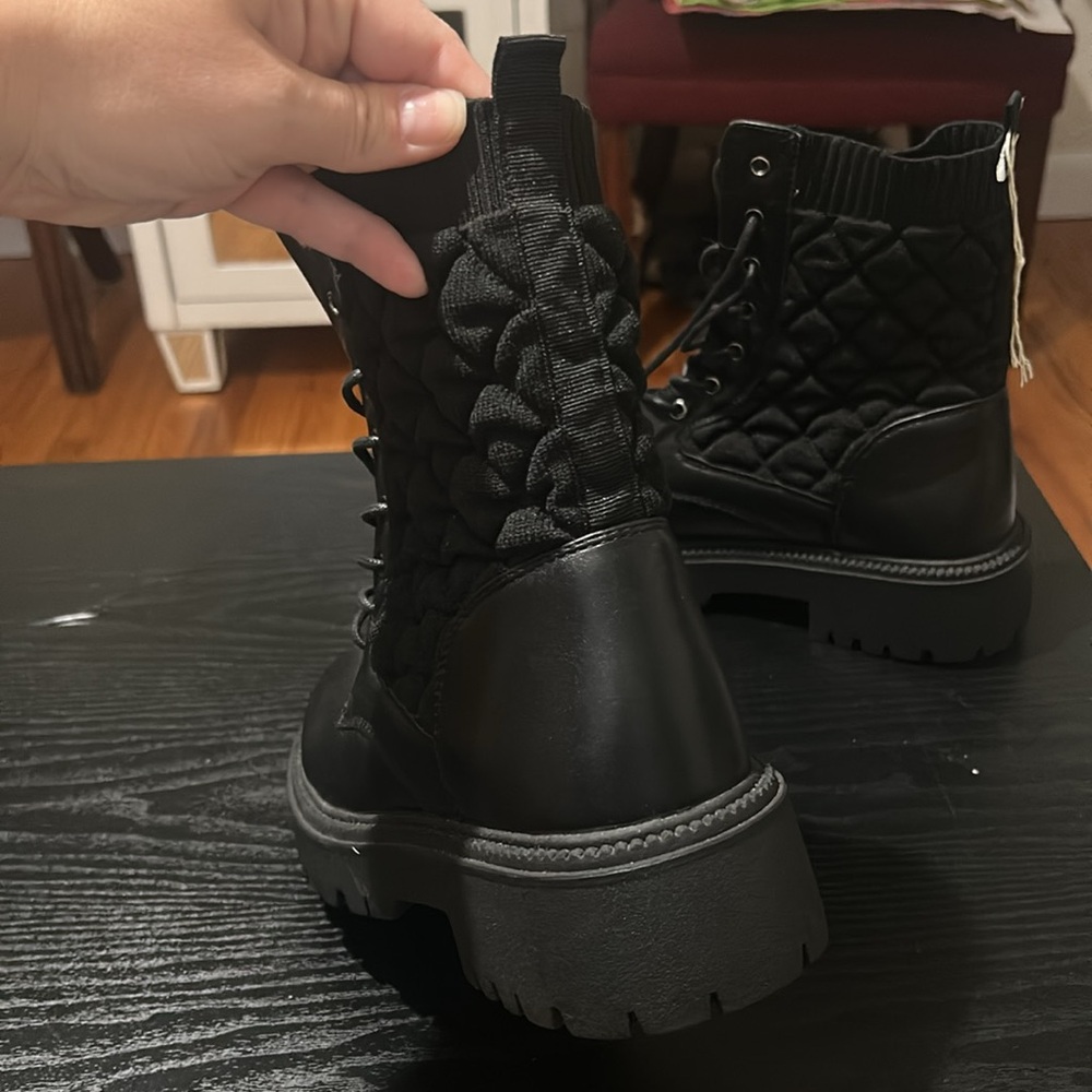 🆕White Mountain Leather Quilted Lace-Up Boots - Picture 4 of 5
